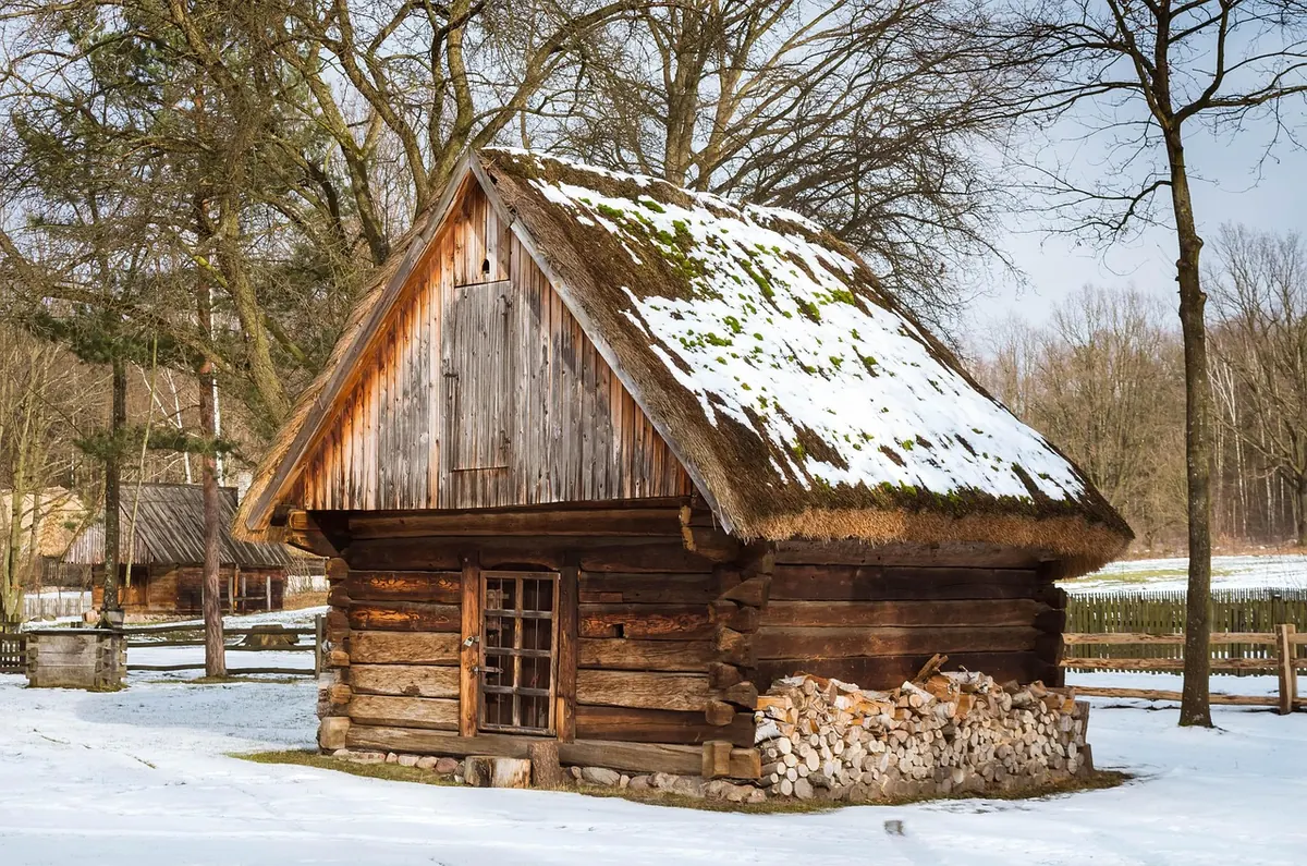 How to Open Your Cottage for the Season: A 20-Point Spring Checklist